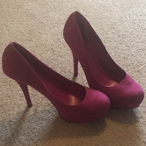 Fuchsia heels!